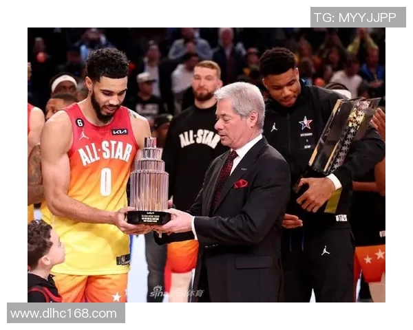 八卦爆料：塔图姆被曝与明星传出绯闻